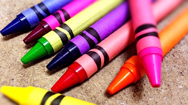 3 easy science experiments using crayons